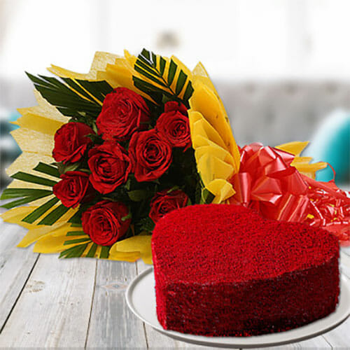 Red Velvet Cake with Flowers