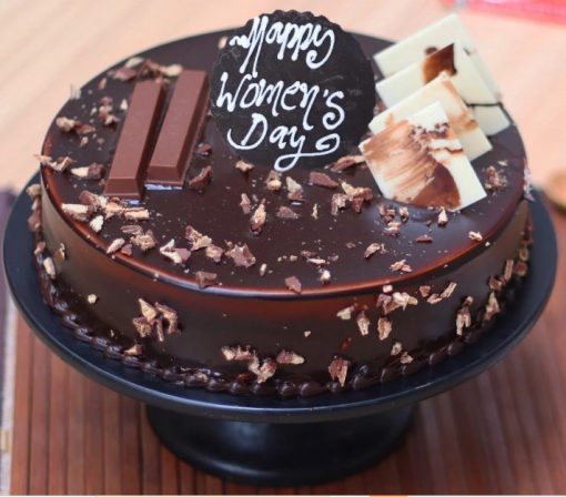 Ladies Special KitKat Cake